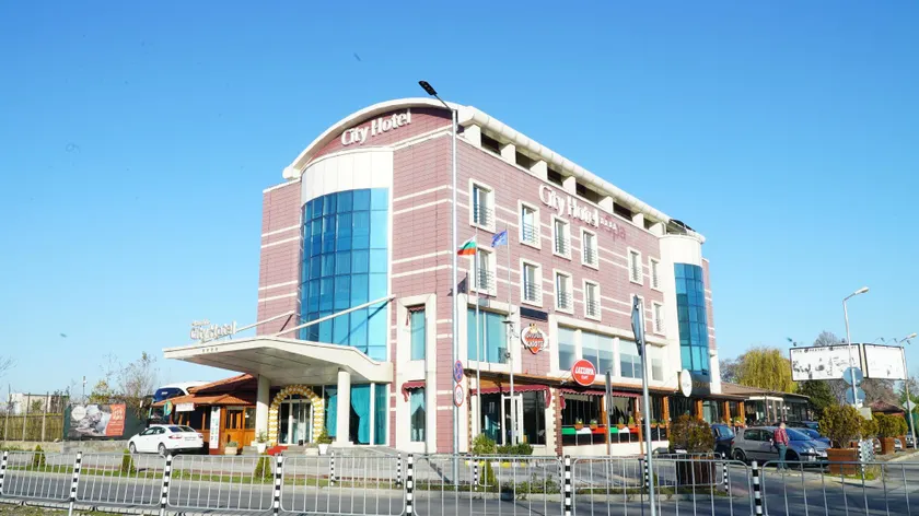 City Hotel Plovdiv FREE PARKING - Image 1