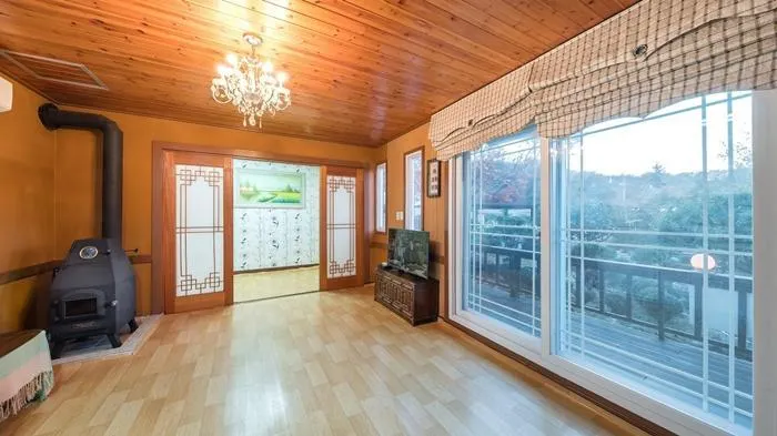 Pocheon Sanulteo Dog-Friendly Pension - Image 1