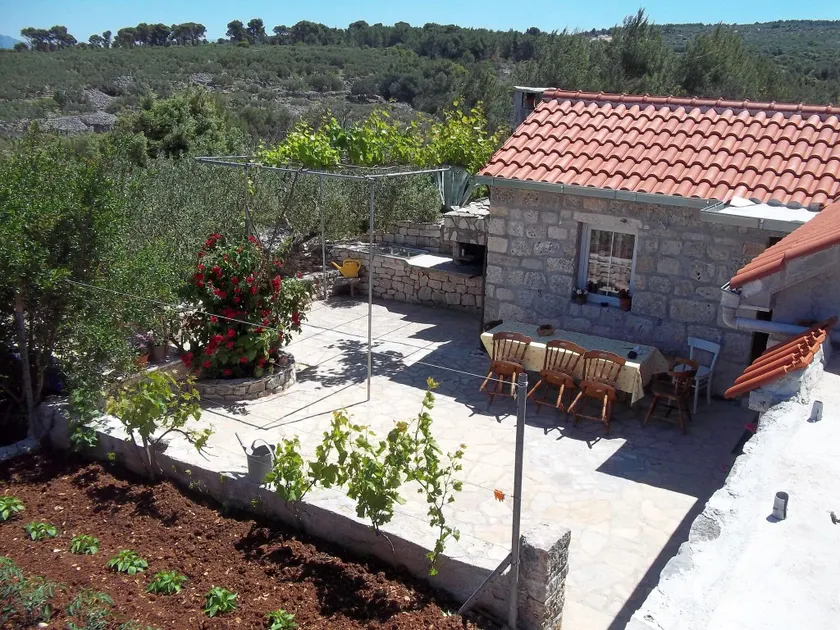 Holiday Home in Mirca with terrace - Image 1