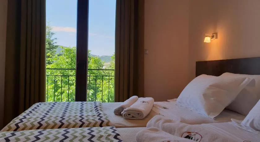 Mondeus Inn Luxury - Image 1