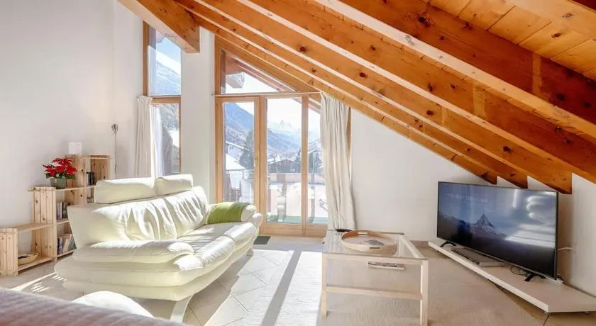 St Martin Loft Apartment - Image 1