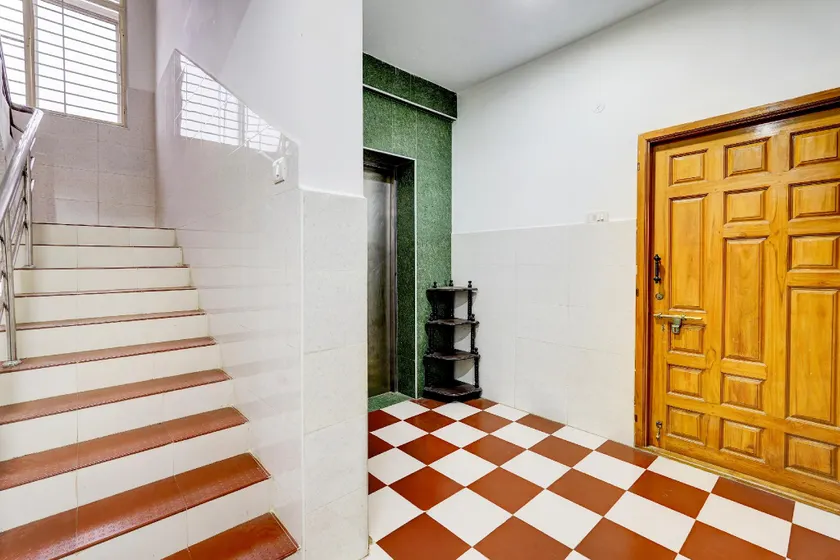 FabHotel Madras Residency - Image 1