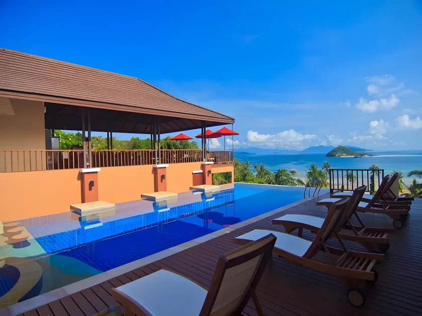 Islanda Resort Hotel - Image 1