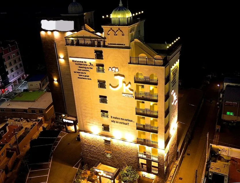 JK Hotel - Image 1