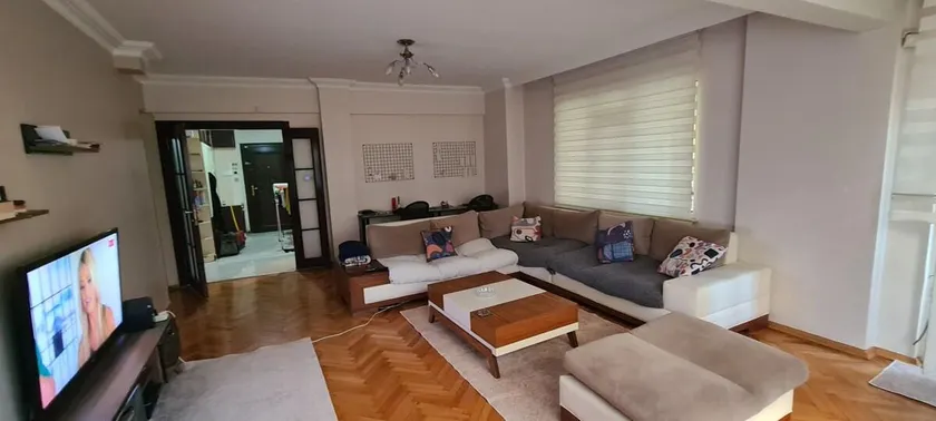 Spacious modern apartment near to beach and port - Image 1