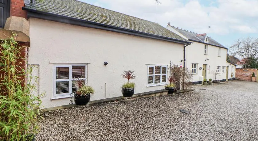 Vale View Cottages - The Stables - Image 1