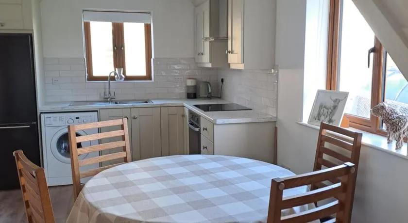 Shore View Apartment - Image 1