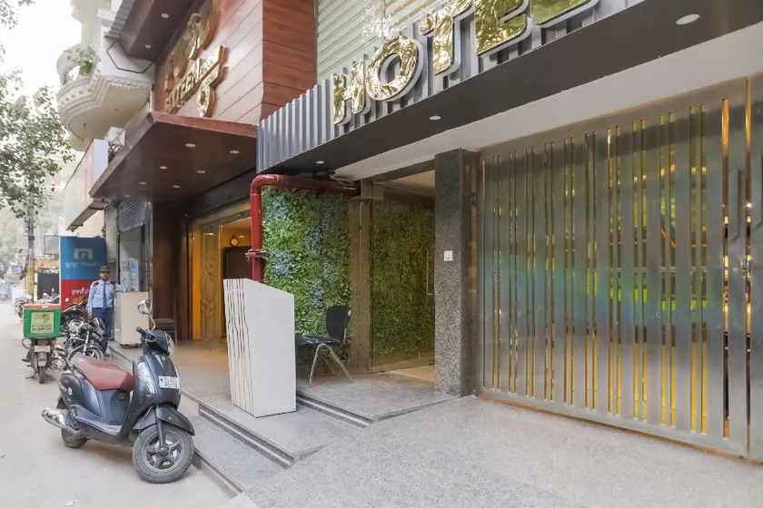 OYO Townhouse 670 Hotel 16 - Image 1