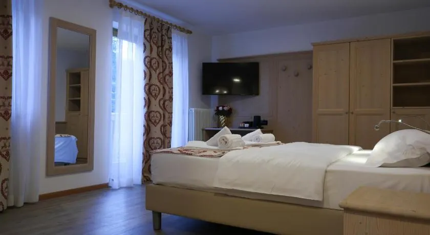 Hotel Alpe Bellaria - Image 1