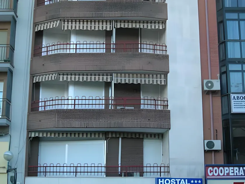 Hostal Gran Vía - Image 1