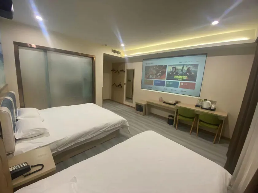 Aoshan Bay Tangquan Hotel - Image 1