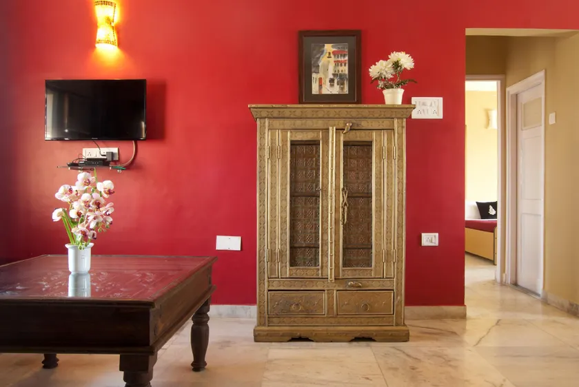 Spacious, airy & quiet - 2 Bedroom Apt - Image 1