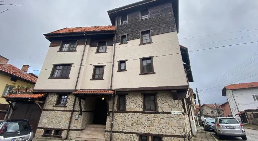 House Trivia - Image 1