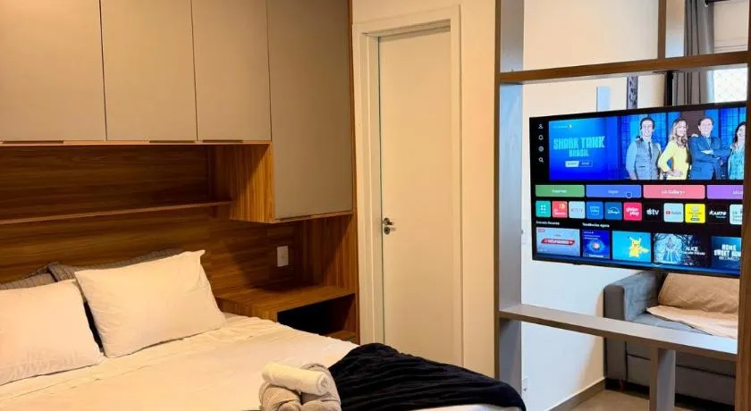 Studio133 Luxo Queen Ar, Smart TV 50 e Silencioso - Image 1