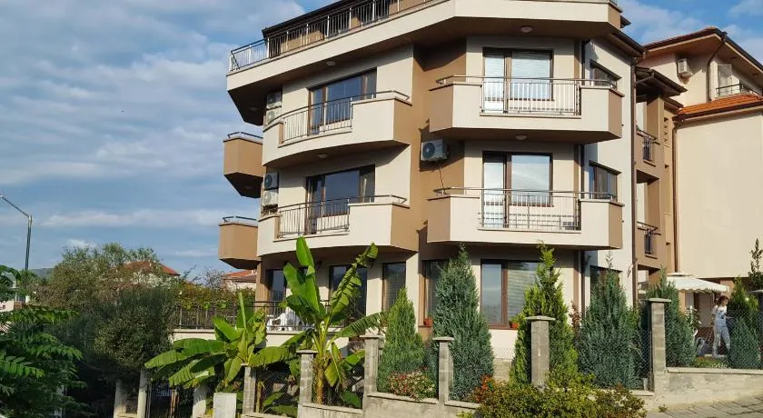 Estreya - Image 1