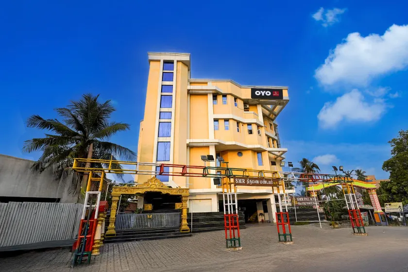 Hotel O SMR Palace - Image 1
