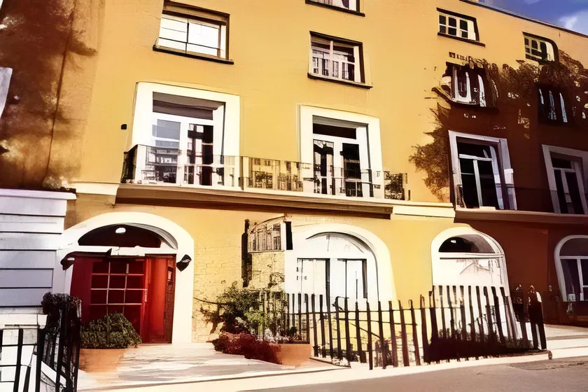 European Hotel - Image 1