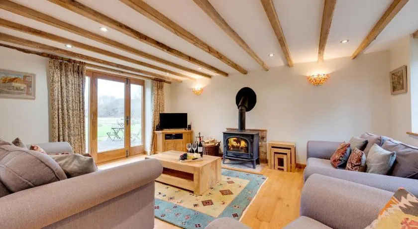 2 Bed in Guestling oc-rh1142 - Image 1