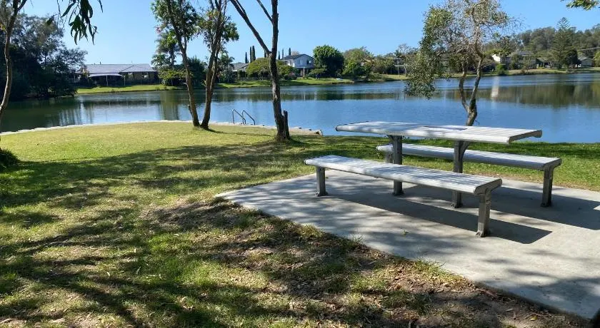 Lakeside Riverfront Yamba 1-2 Small Pet Friendly - Image 1