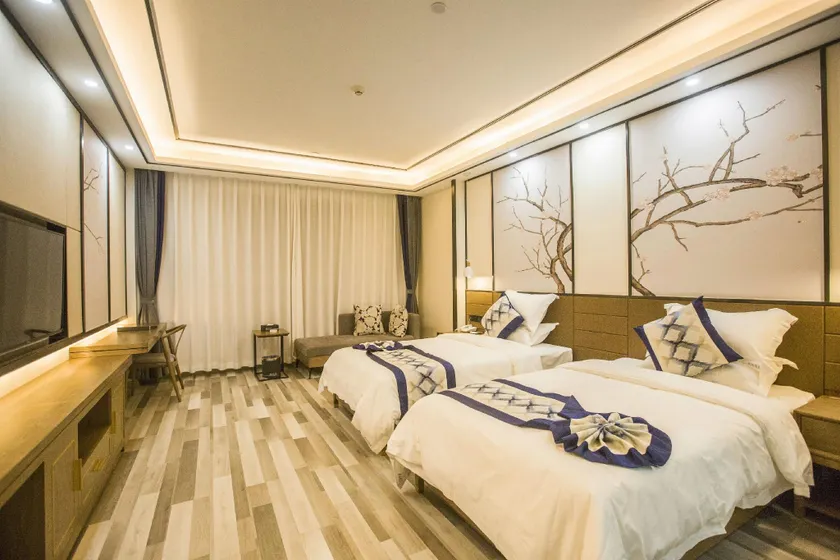 Shunban Hotel - Image 1