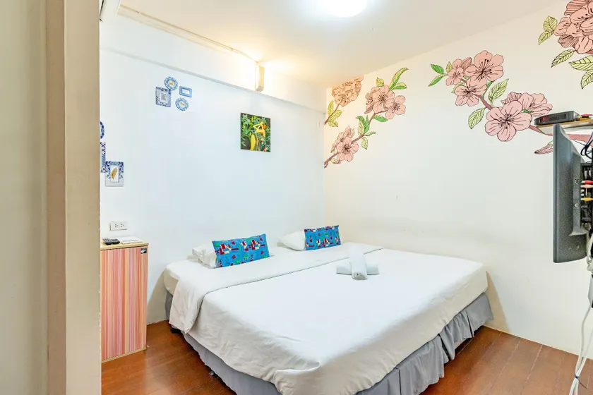 Sleep Dee Hostel - Image 1