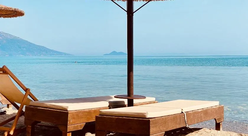Seaside Stone house - Πέτρινο σπίτι δίπλα στη θάλασσα - Image 1