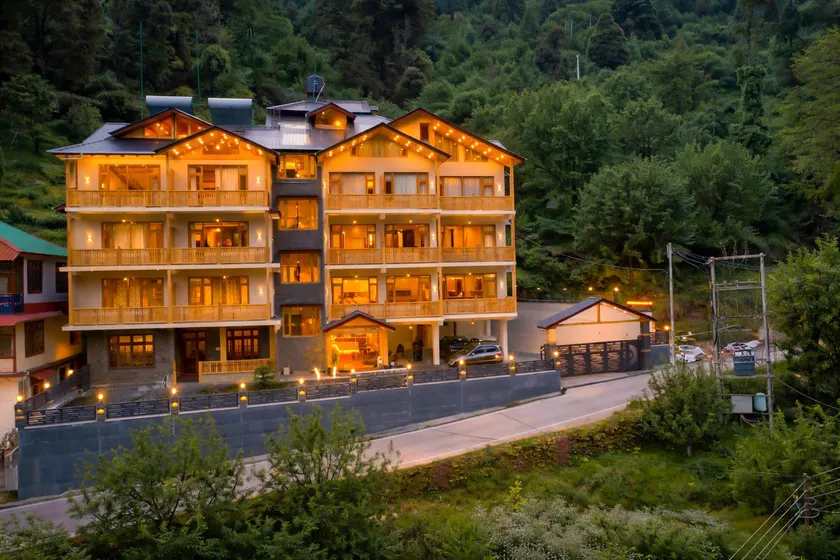 Regal Retreat Inn - Image 1