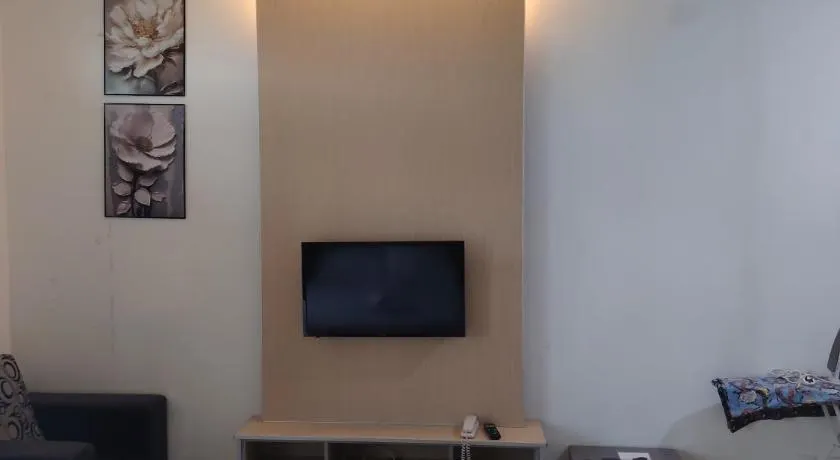 Meriam Hotel - Image 1