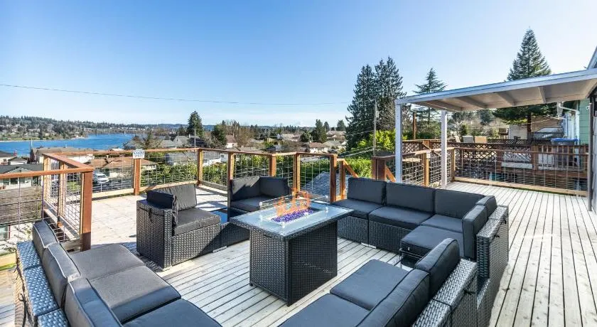 The Lookout Landing home - Image 1