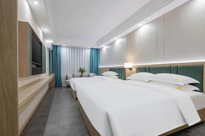 Changyang Boman Hotel - Image 1