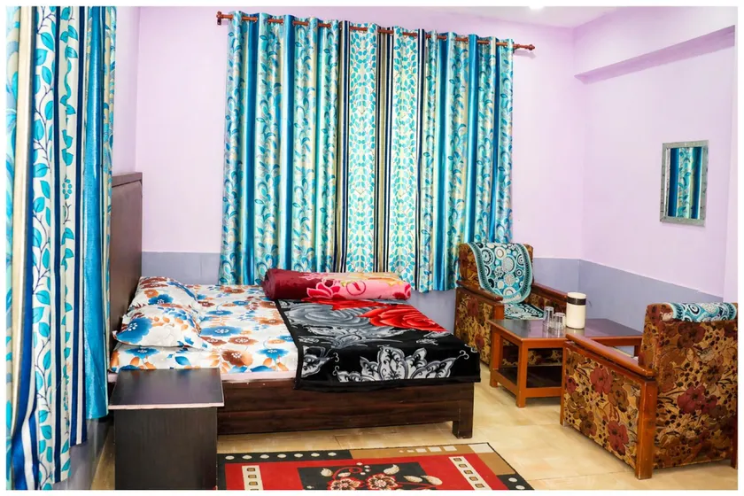 Shri Anand Hotel Berinag Shahgram with Parking included - Image 1