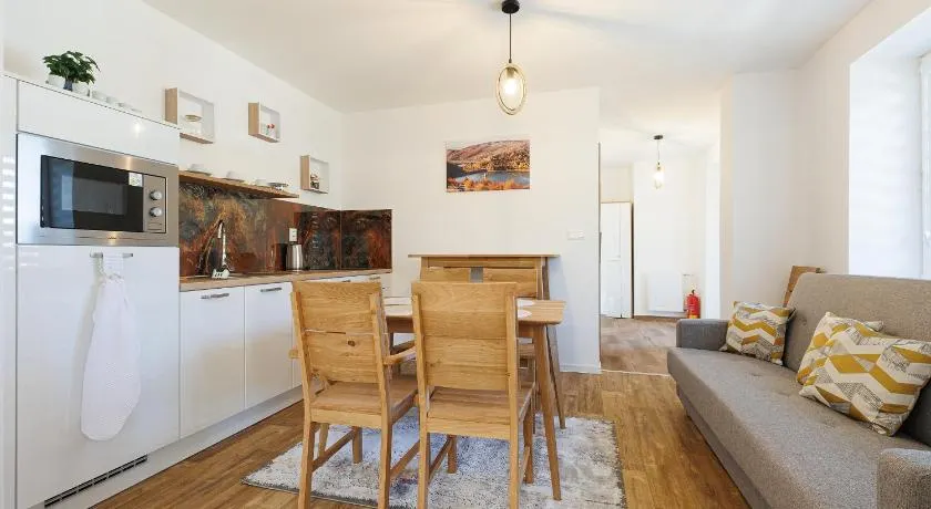 APARTMÁNY Sninský dvor - Image 1
