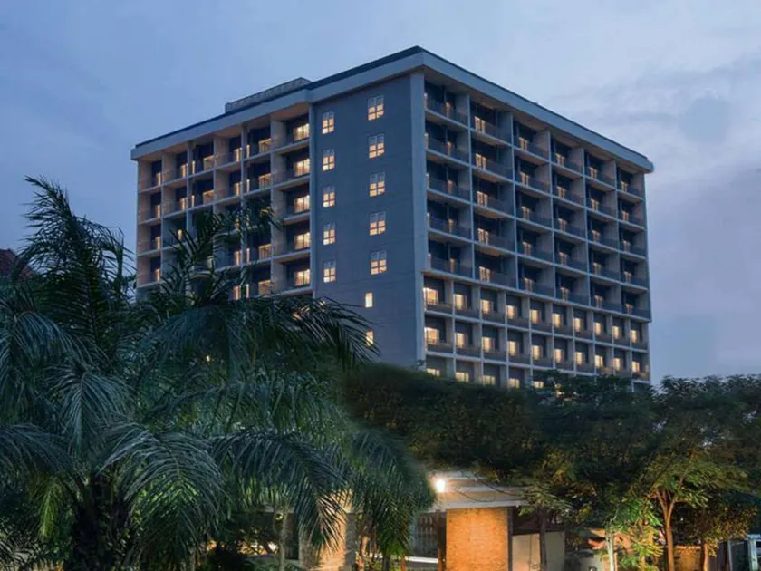 Delonix Hotel Karawang - Image 1