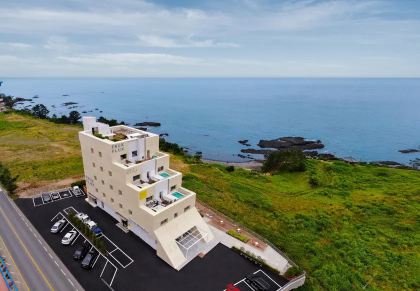 Frux Flux hotel - Image 1