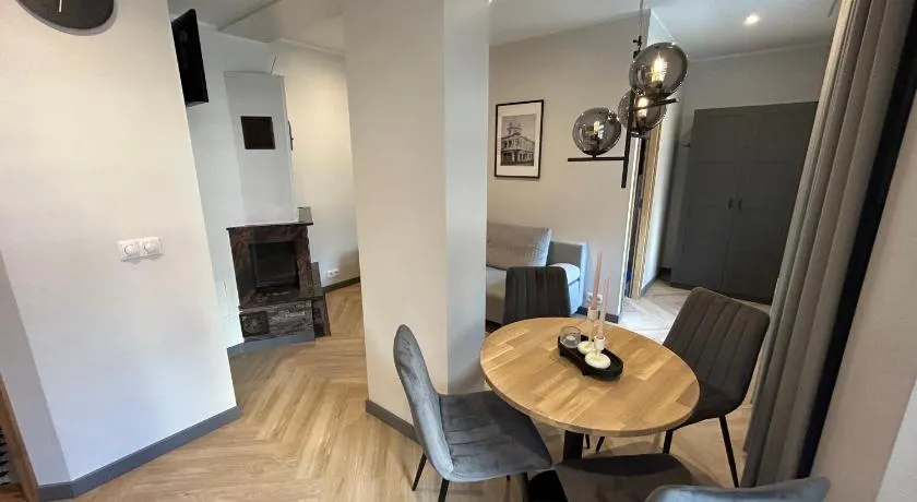 Jon`s Apartments - Image 1