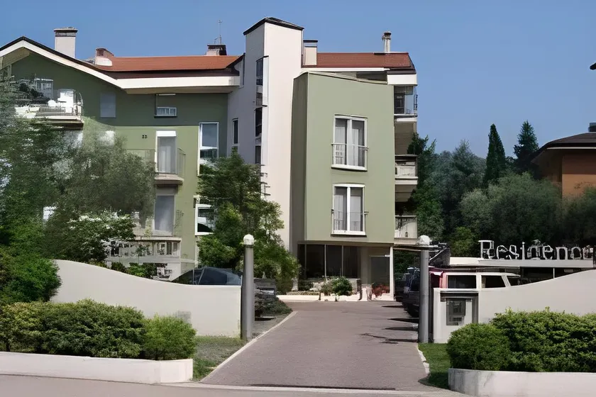 Residence Paradise - Image 1
