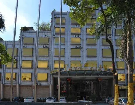 Tiantian Star World Hotel - Image 1