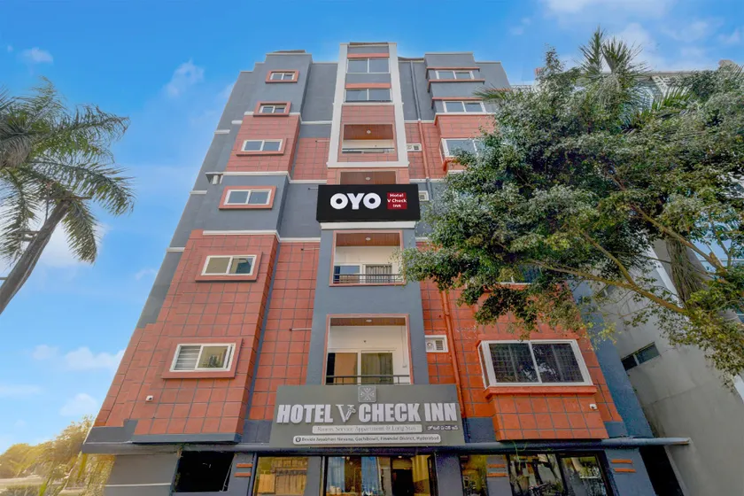 Hotel V CHECK INN - Image 1
