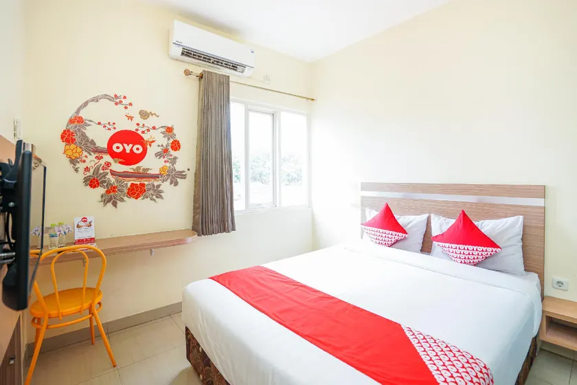 Hotel Pratisarawirya by The Loka - Image 1