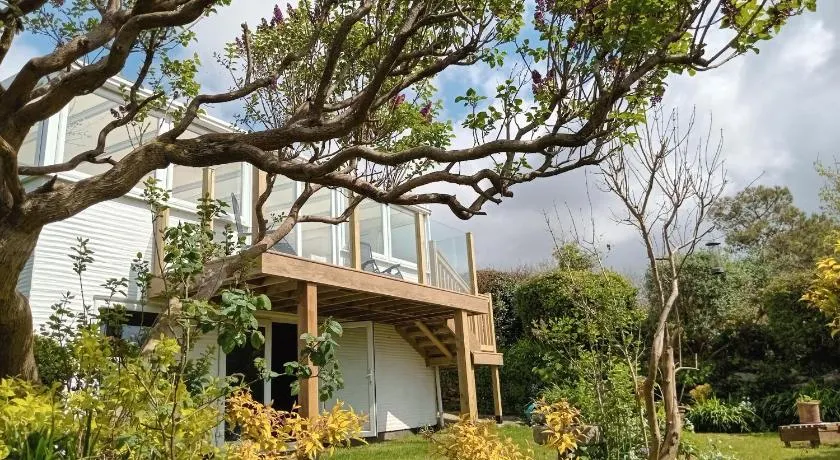 Curlews Cottage - House with 3 bedrooms and garden - walking distance to the beach - Image 1