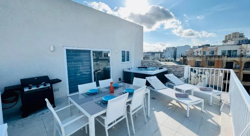 Poseidon Court Penthouse SUPERIOR - Image 1