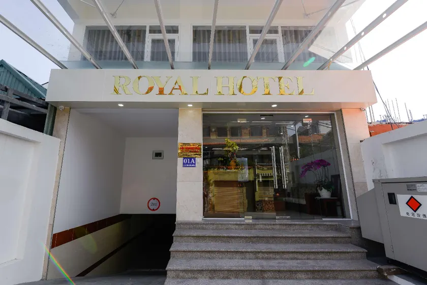 Royal Hotel District 2 - Image 1