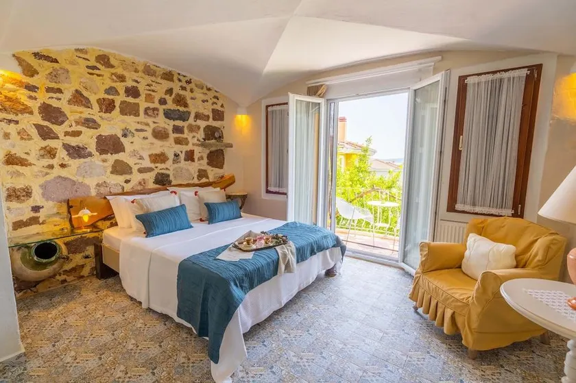 Cunda Battalos Kucuk Hotel - Image 1