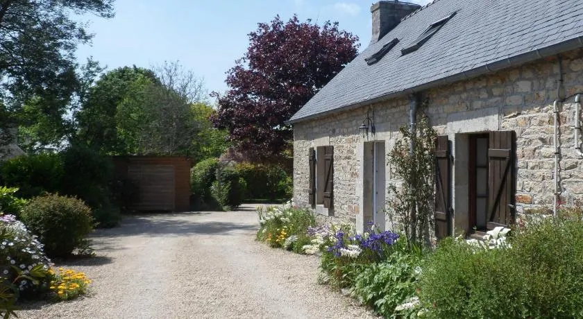Sue's cottages - Image 1