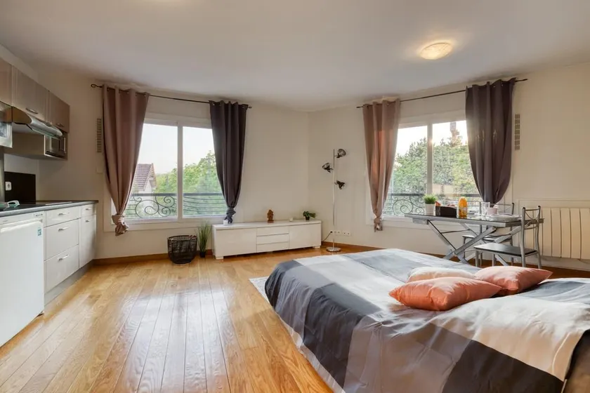 Grand studio Cosy Proche Paris - Image 1
