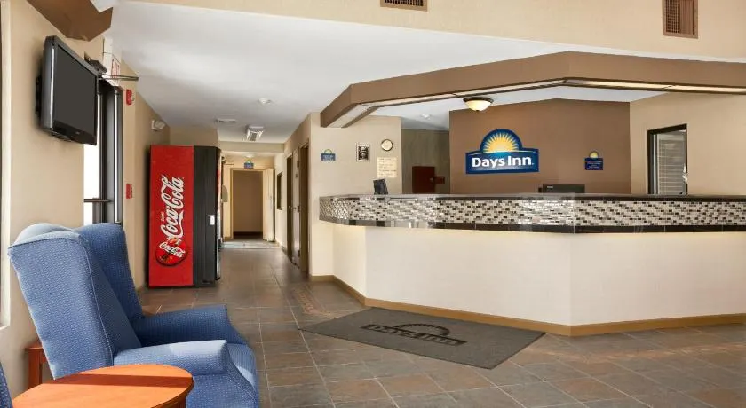Days Inn by Wyndham Middletown - Image 1