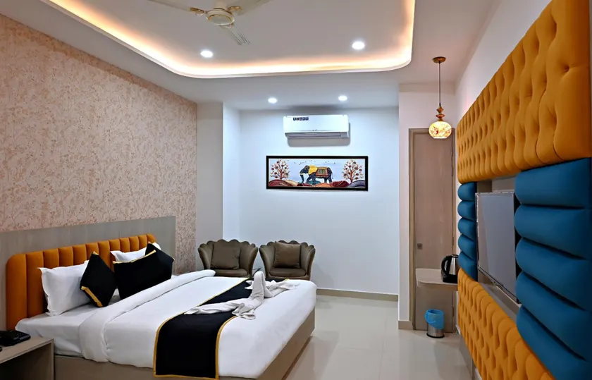 Hotel Golden Stay - Image 1