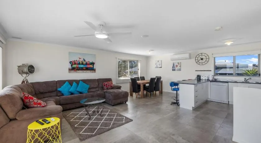 Beach House on Longridge - Image 1