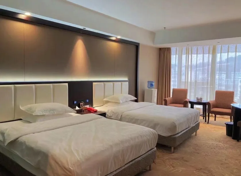 Haolong Hotel - Image 1