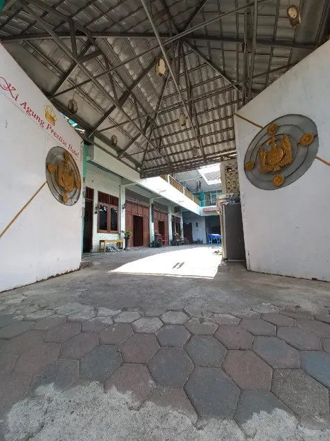 Ki Agung Prestise Hotel - Image 1